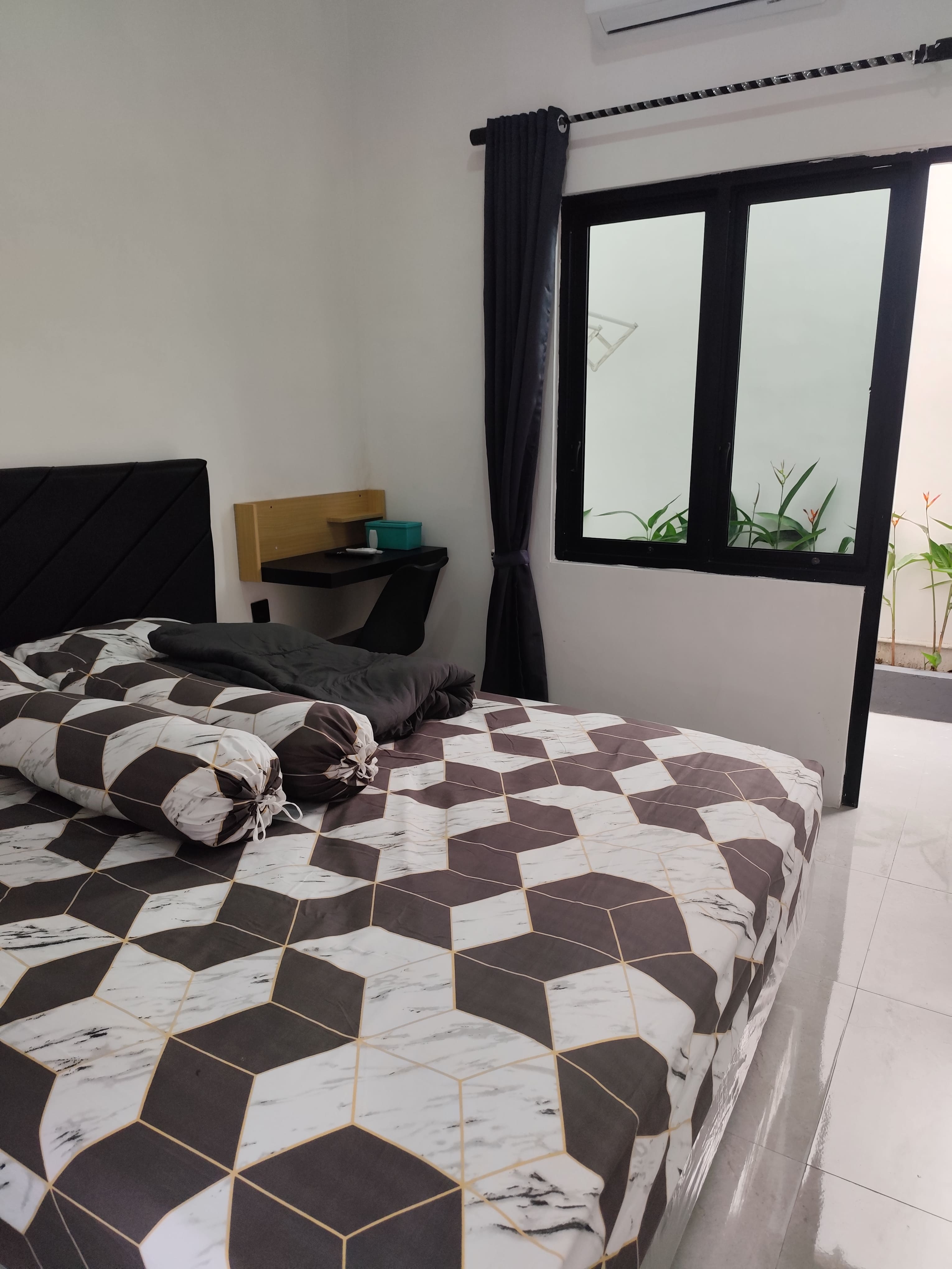 Kamar 101 Queen bed