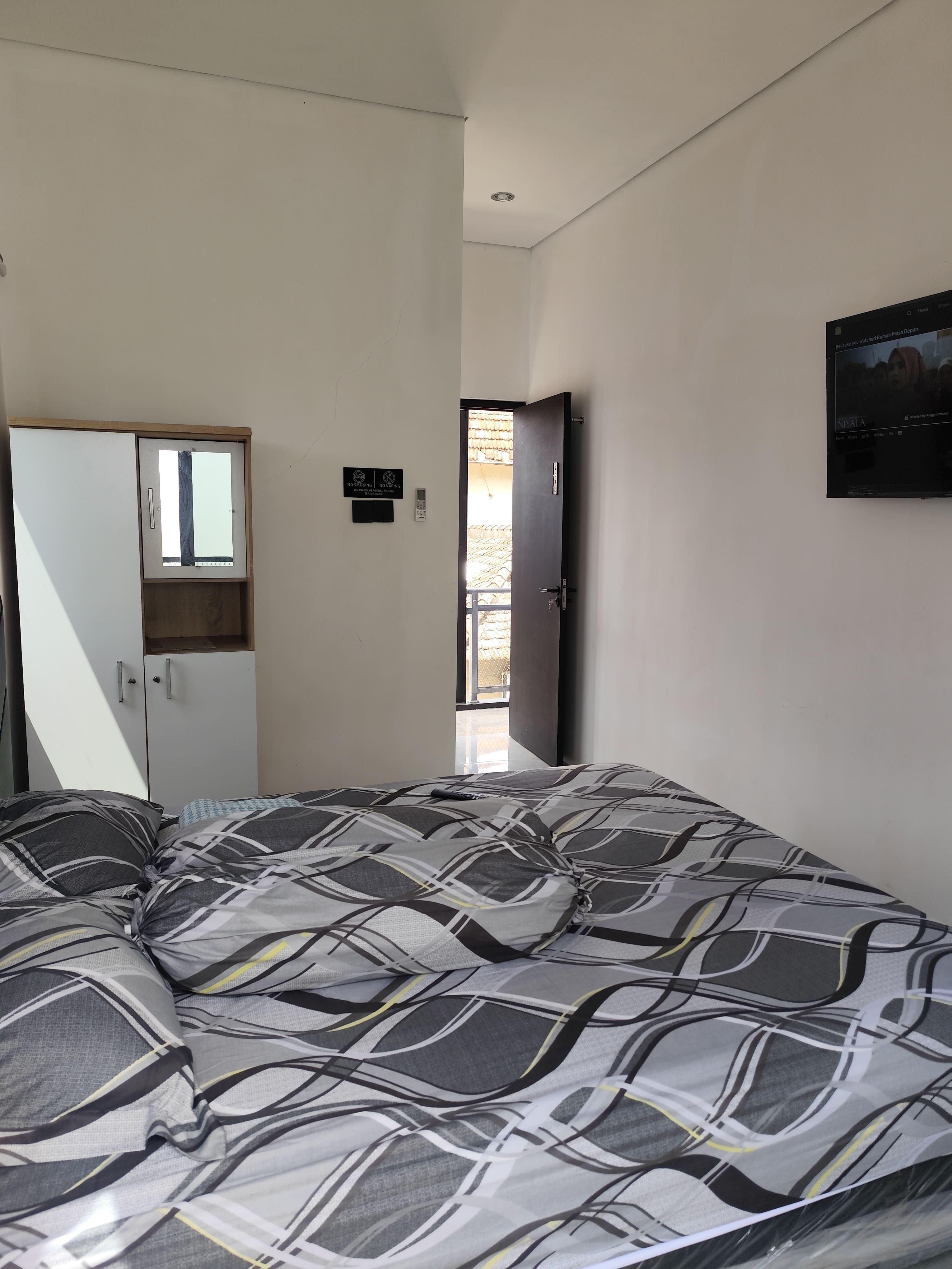 Kamar 204 Queen Bed