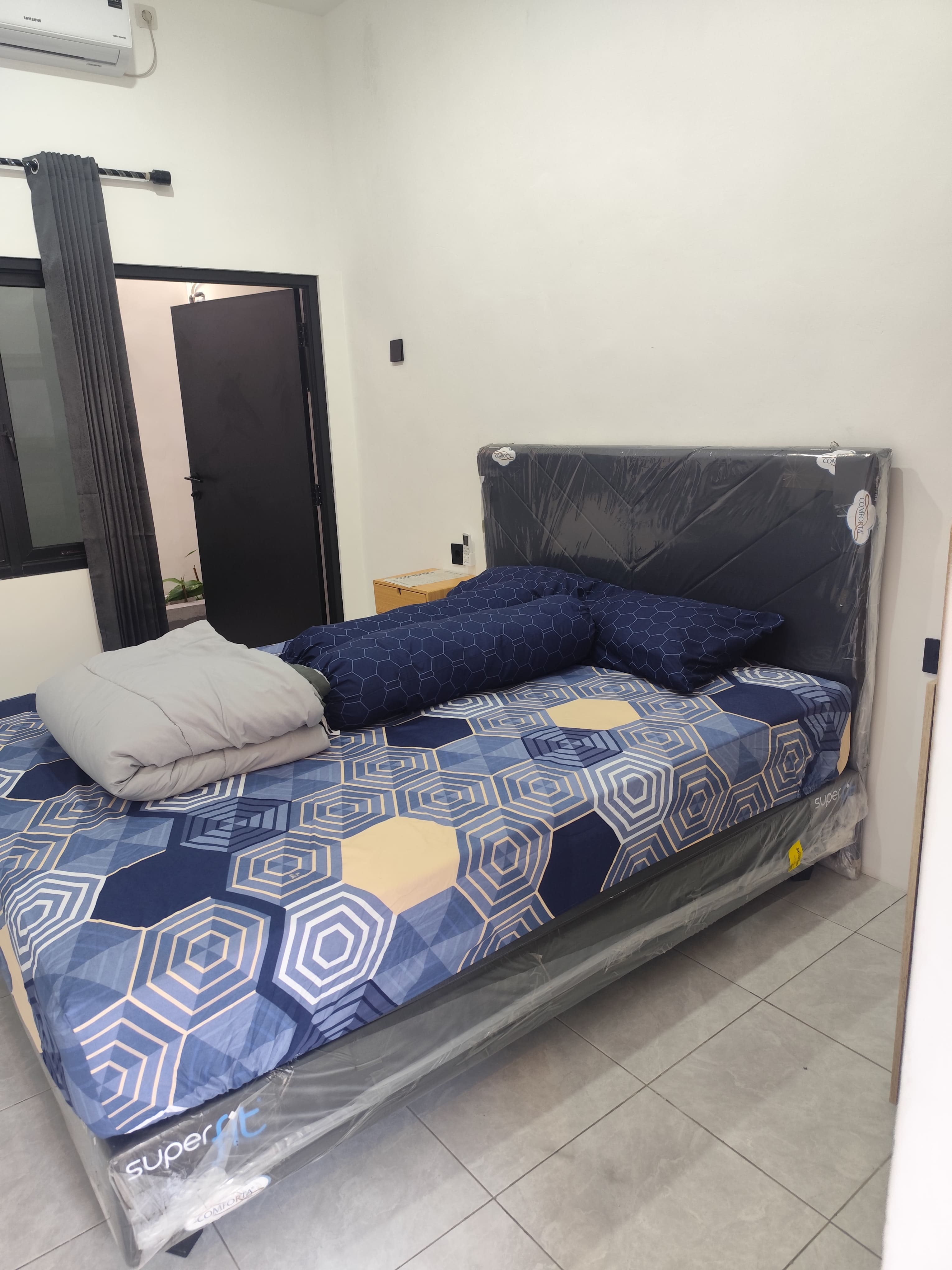 Kamar 104 Queen bed